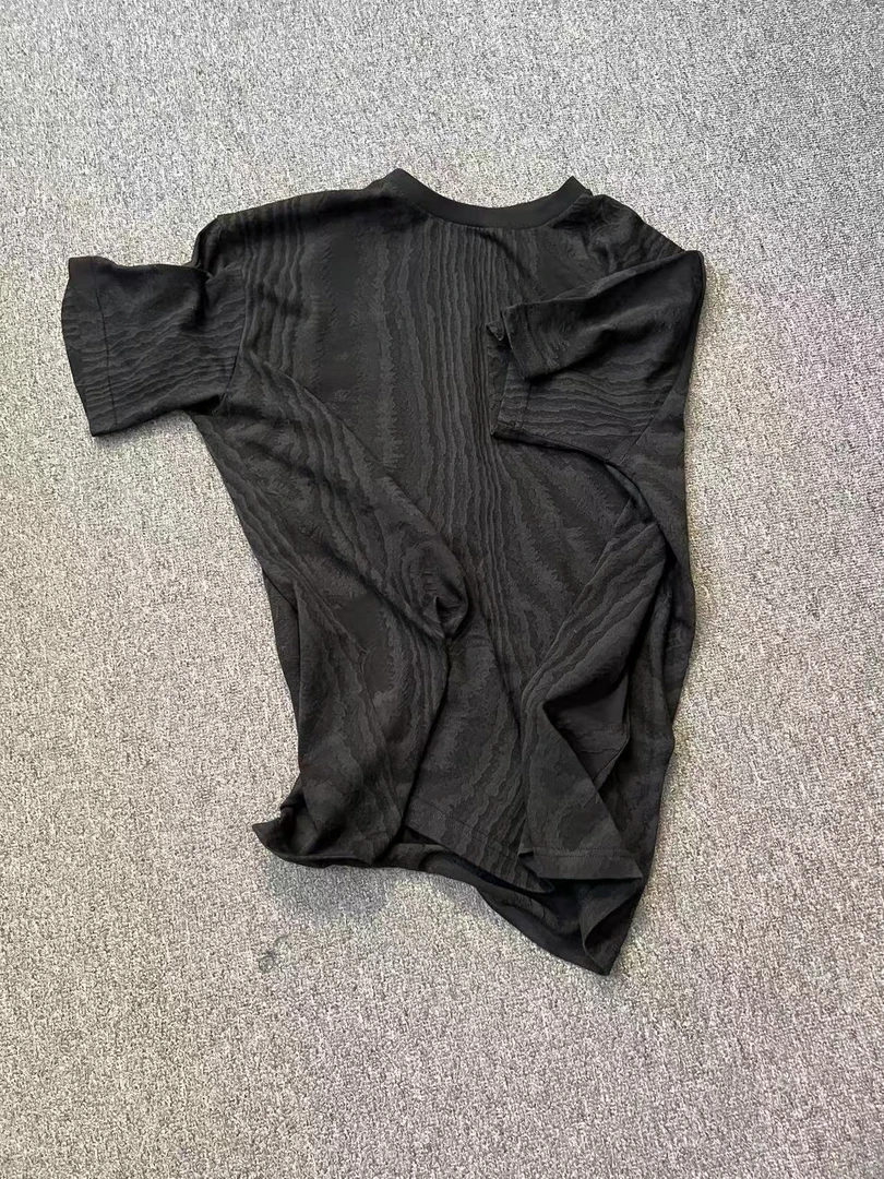 波浪纹针织男士T恤