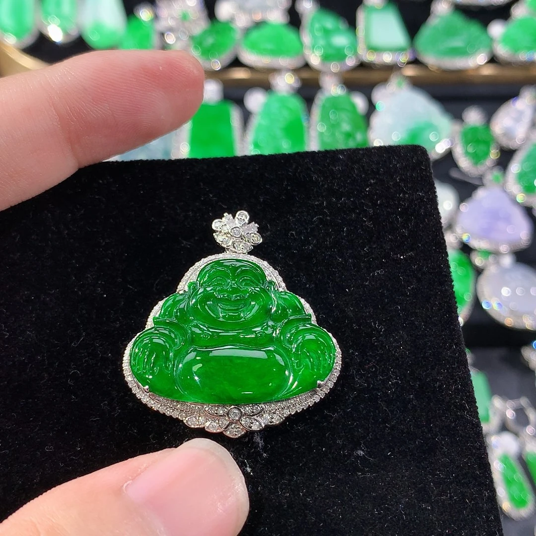 翡翠18K金镶嵌颈饰