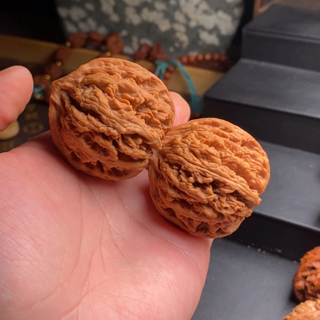 用***5文玩核桃吊坠核为贵