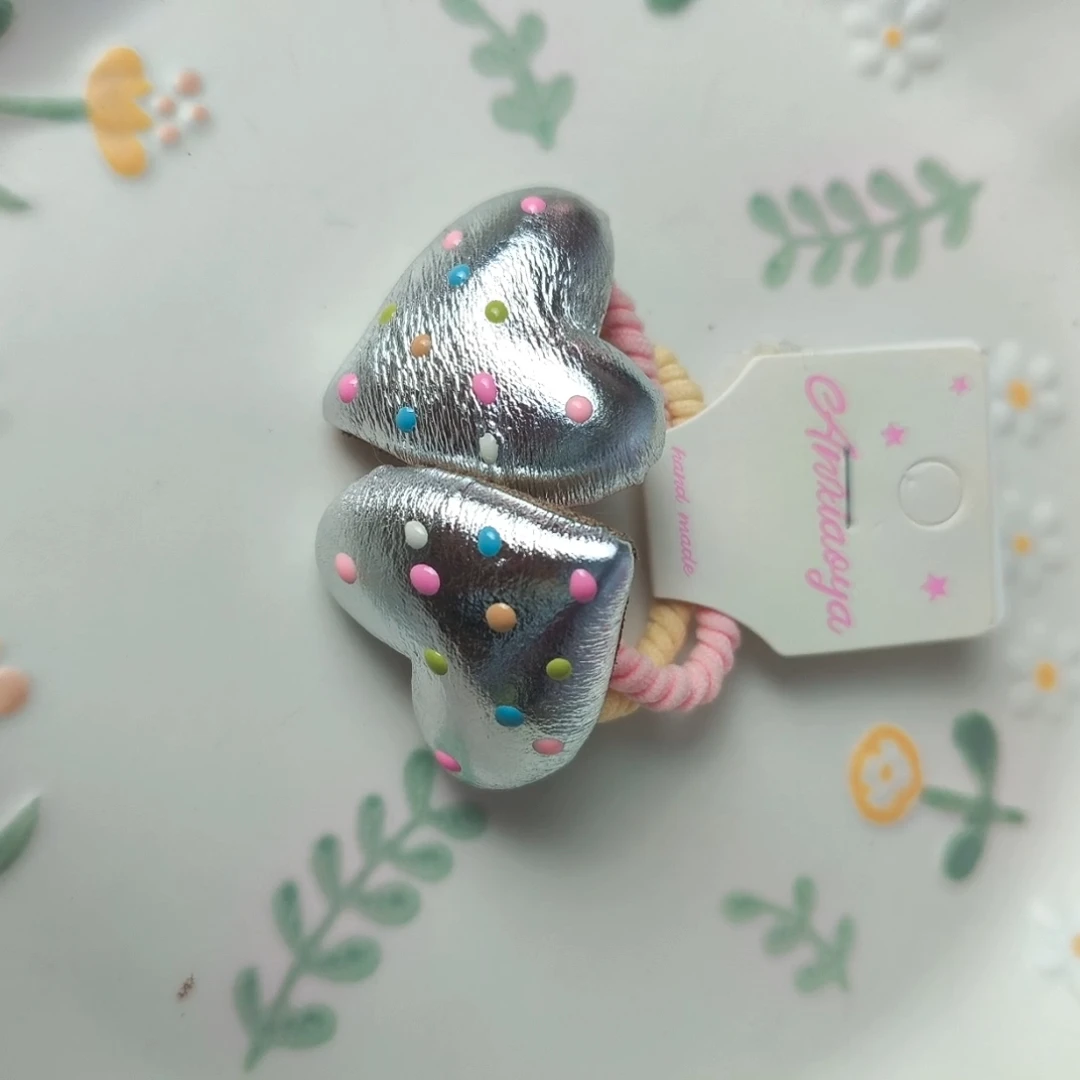 银色小爱心发圈4376