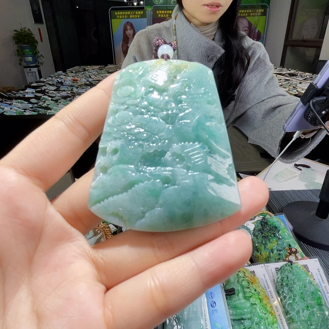 颈饰未镶嵌翡翠一