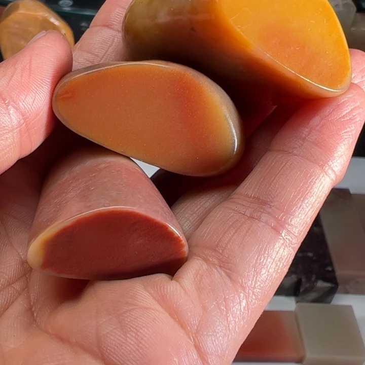 芳***哥老挝石我们的确是一个