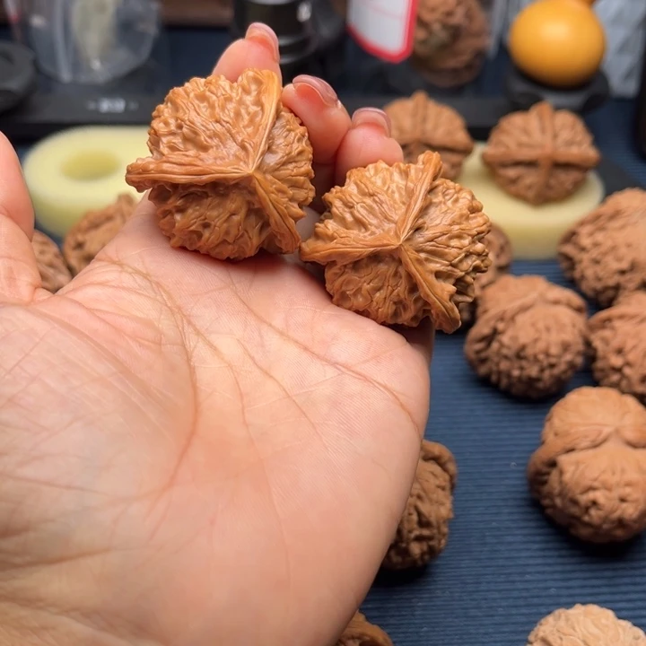 花***巷文玩核桃吊坠40盘山三棱