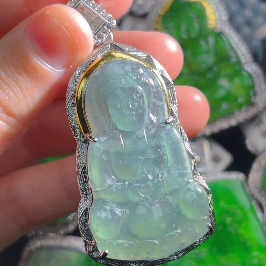 翡翠颈饰未镶嵌观音