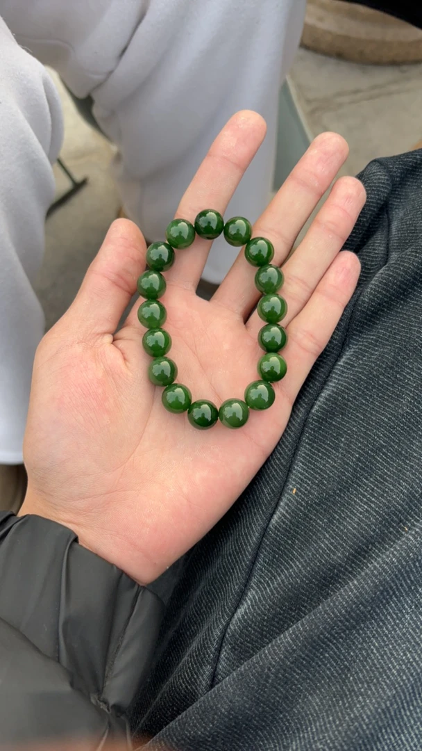 和田玉俄罗斯碧玉帝王绿