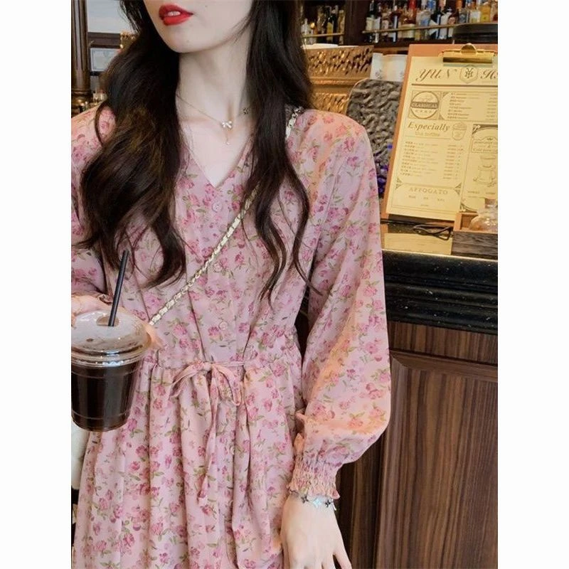【1465人收藏】法式碎花连衣裙裙子女春夏季穿搭新款长款V领女款