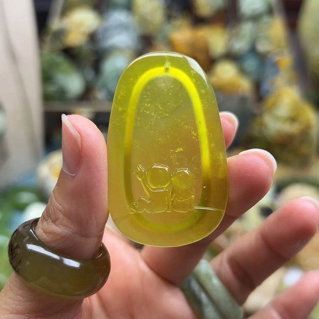 岫玉未镶嵌颈饰黄金玉知己