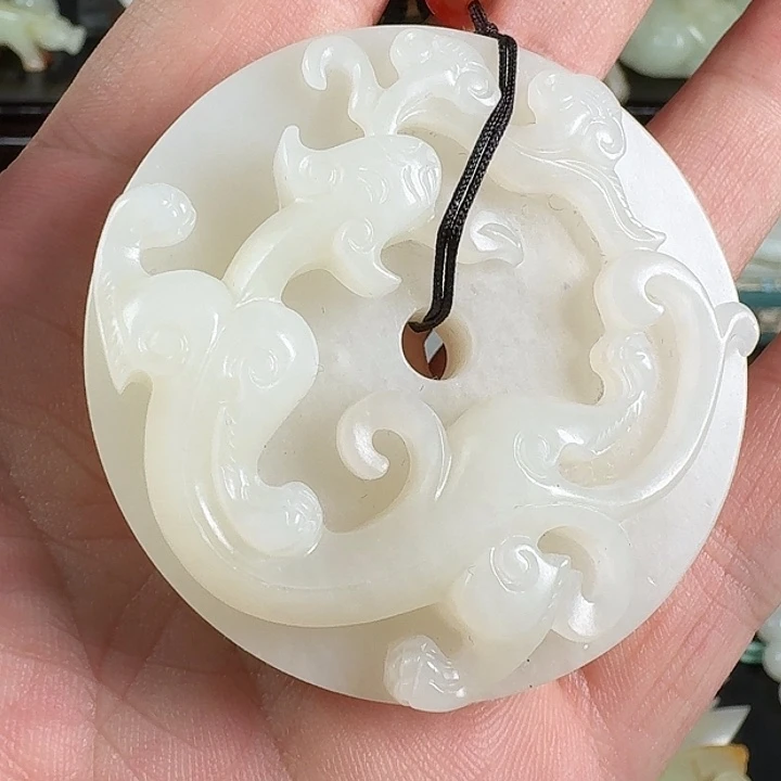 未镶嵌和田玉（糖玉）挂件