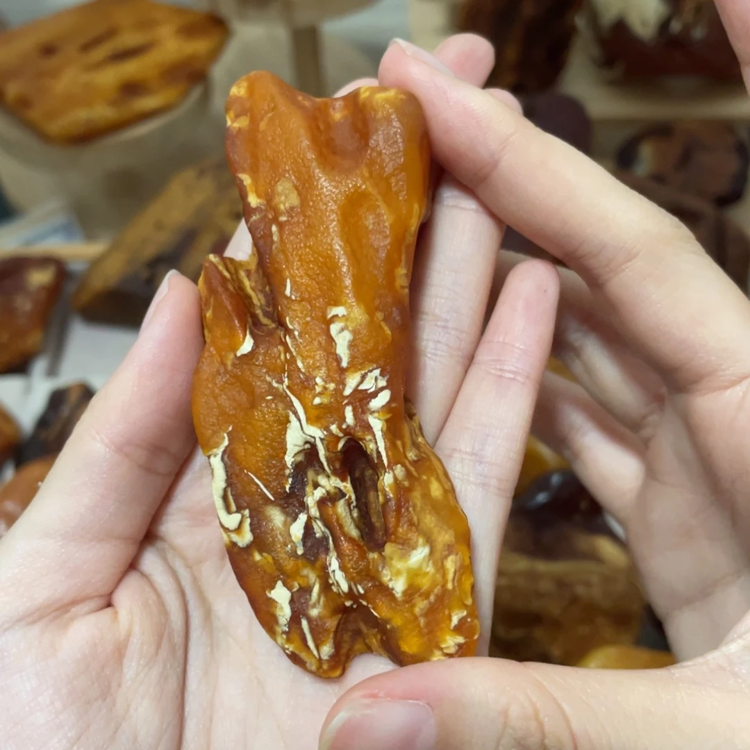 琥珀未镶嵌珠宝奇石