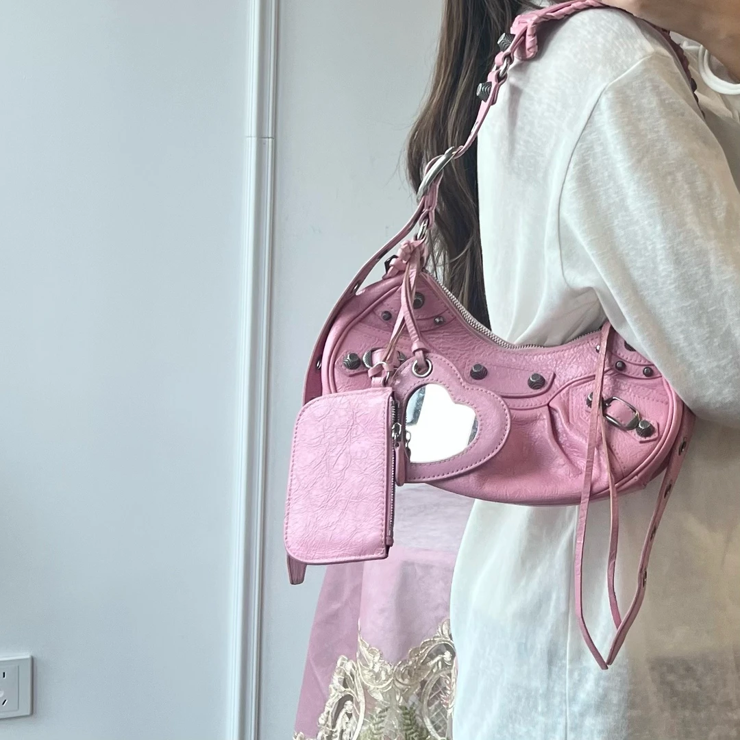 95新 Balenciaga/巴黎世家 95新巴黎世家粉色机车腋下包