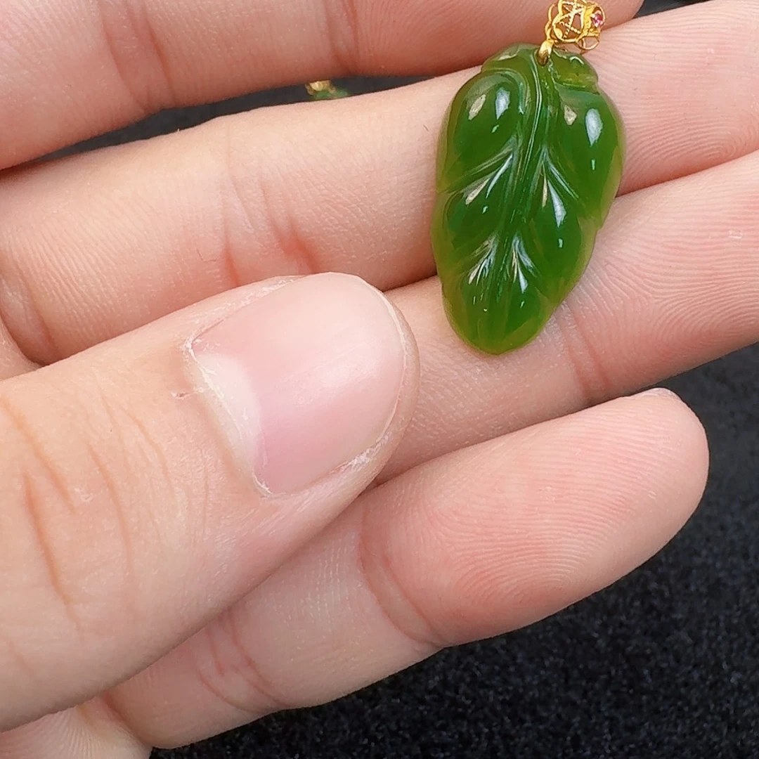和田玉18K金镶嵌颈饰