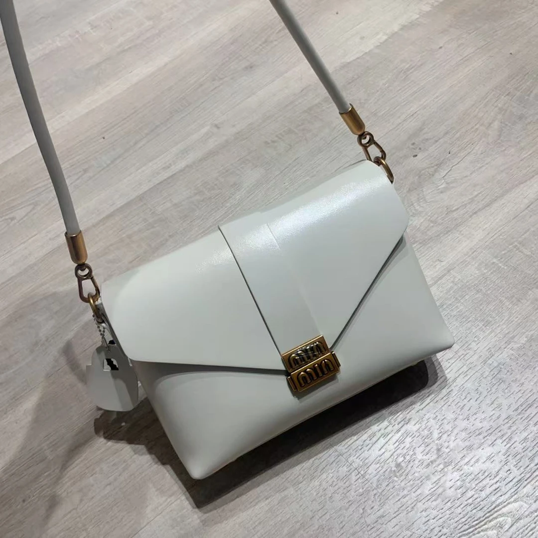 8830#椰奶色【尺寸：长25宽7高18】潮流气质休闲百搭时尚女士单肩包