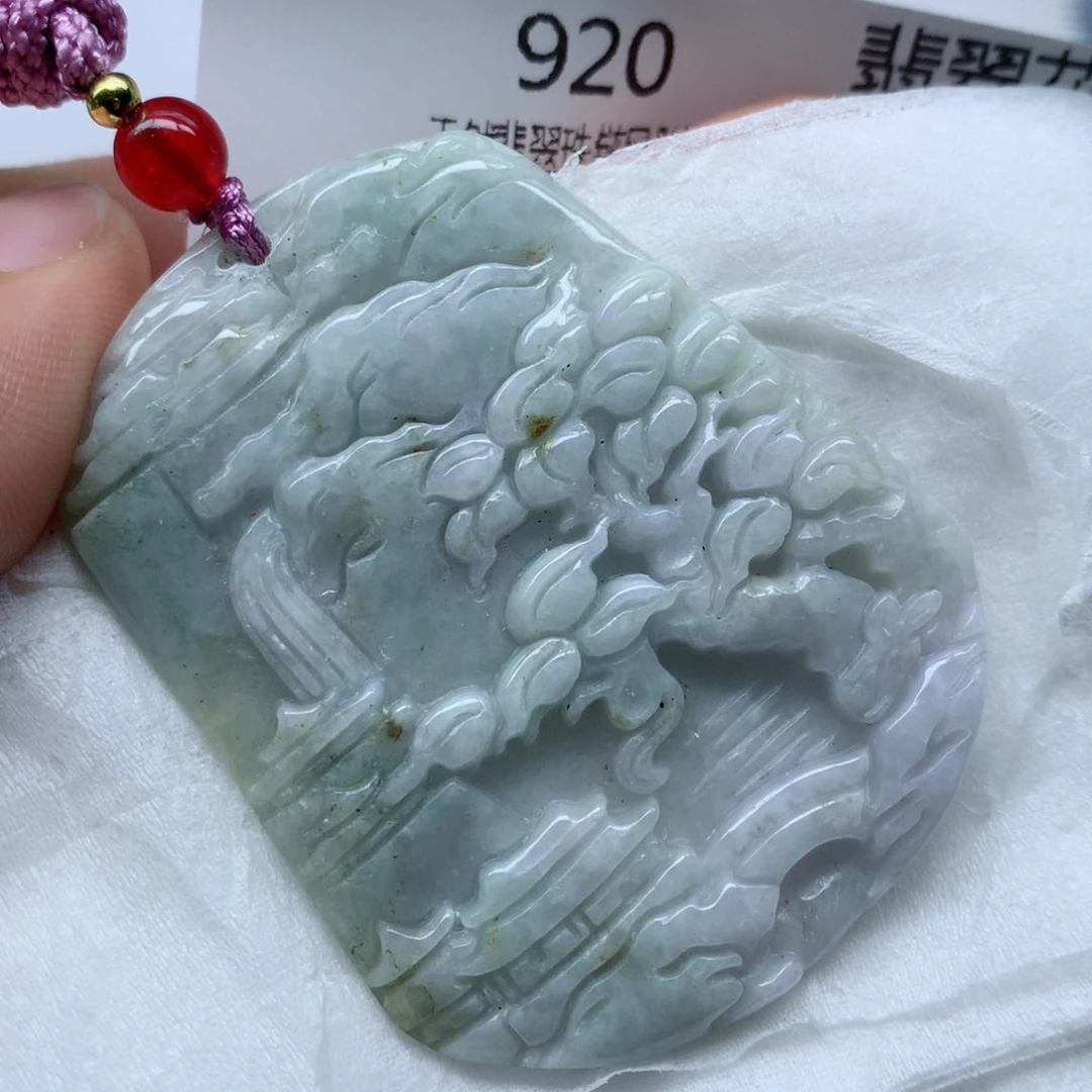 翡翠颈饰未镶嵌牌子