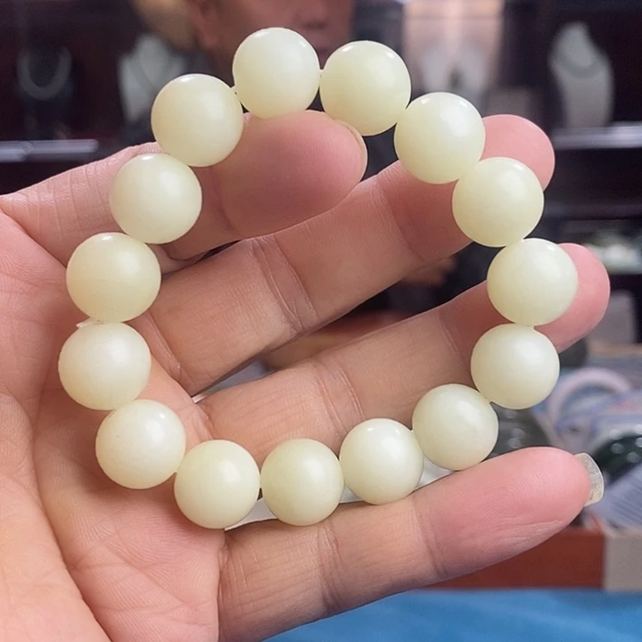 和田玉未镶嵌手串