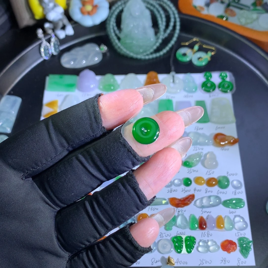 翡翠未镶嵌吊坠(不含链)绿扣