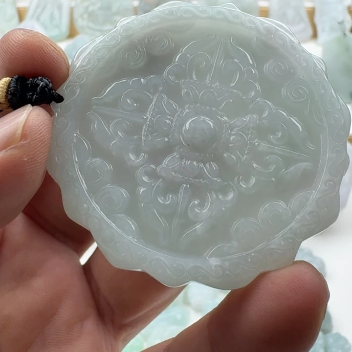 翡翠未镶嵌颈饰天然缅甸A货翡翠