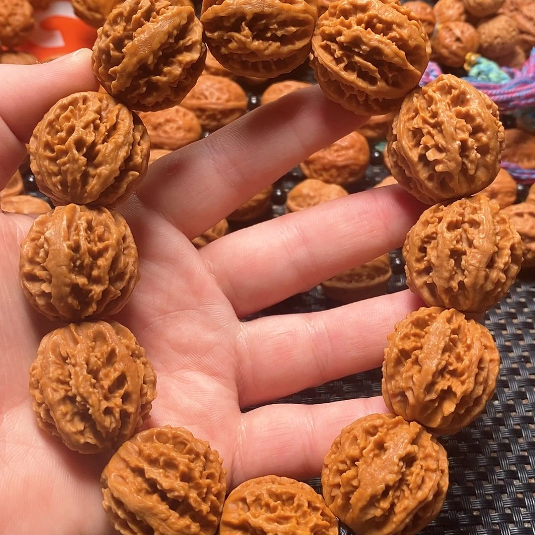 文玩核桃手串粗筋绣球