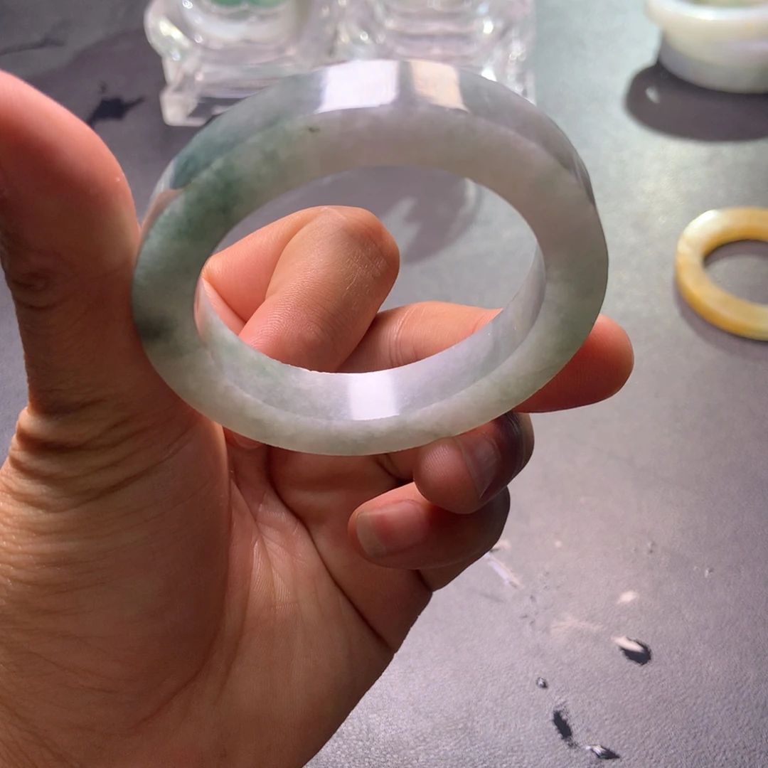 定制翡翠未镶嵌手镯定制
