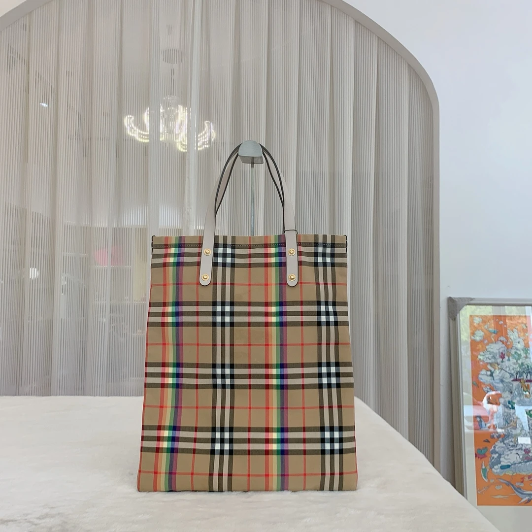 博柏利 手提包 底长35  A203