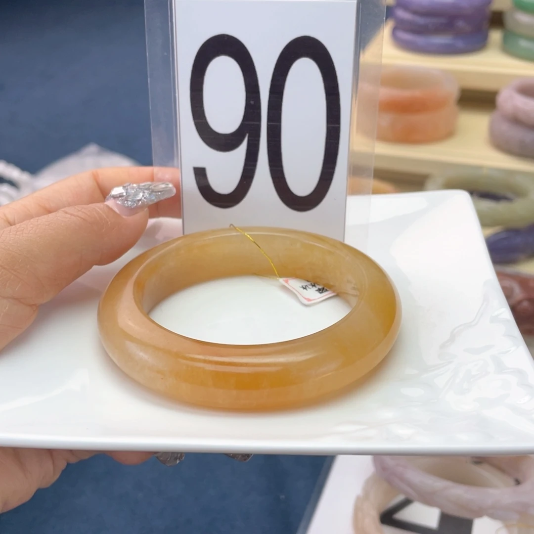 石英质玉未镶嵌手镯