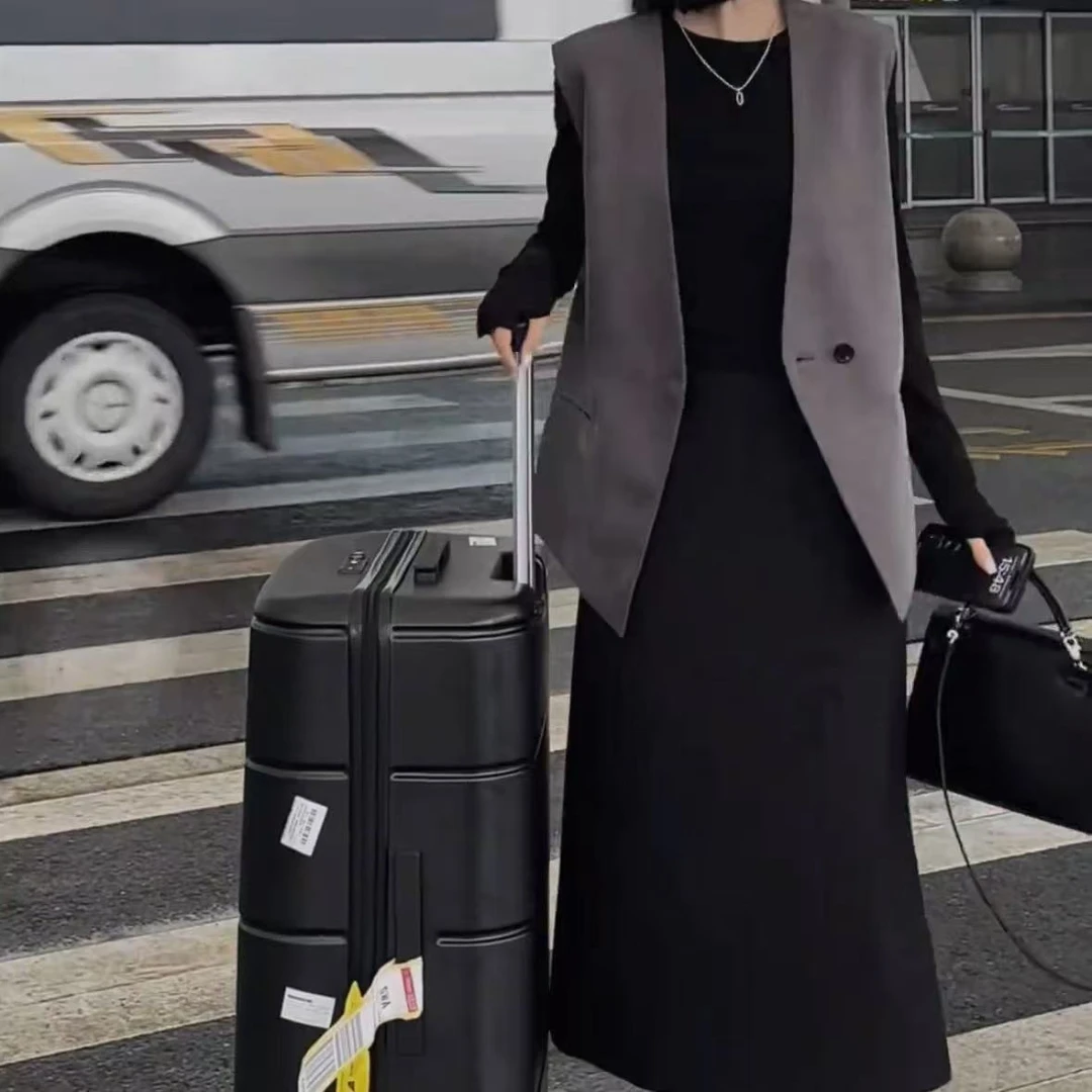 2025春季新款时尚显瘦气质女士网红洋气三件套百搭款D7120