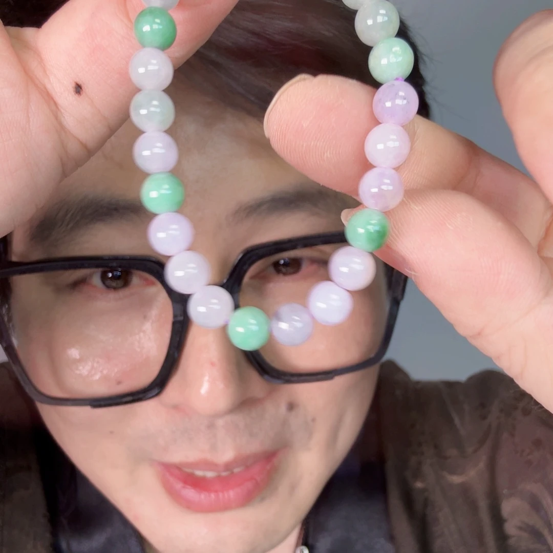 颈饰未镶嵌翡翠一件