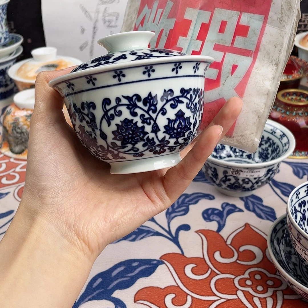 景德镇陶瓷同时也