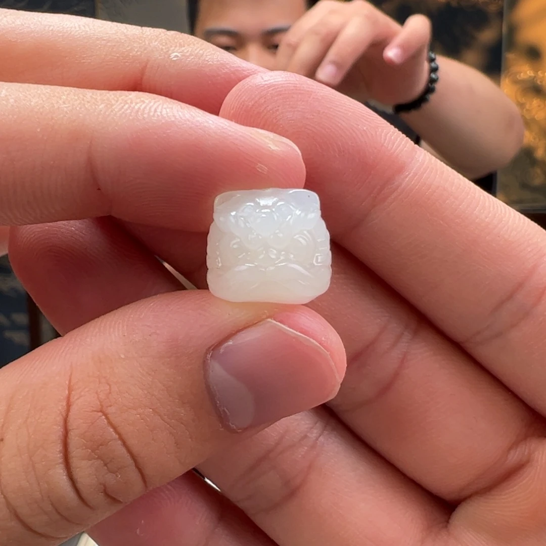 手串未镶嵌和田玉醒狮卡14mm