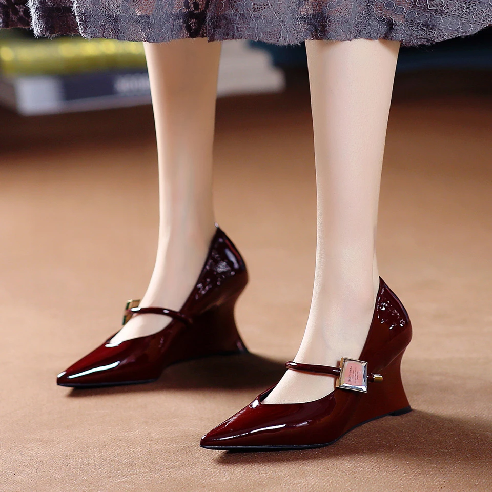 6CM[已经开价]漆皮尖头中高跟鞋女2025春季一字带坡跟单鞋2505-26