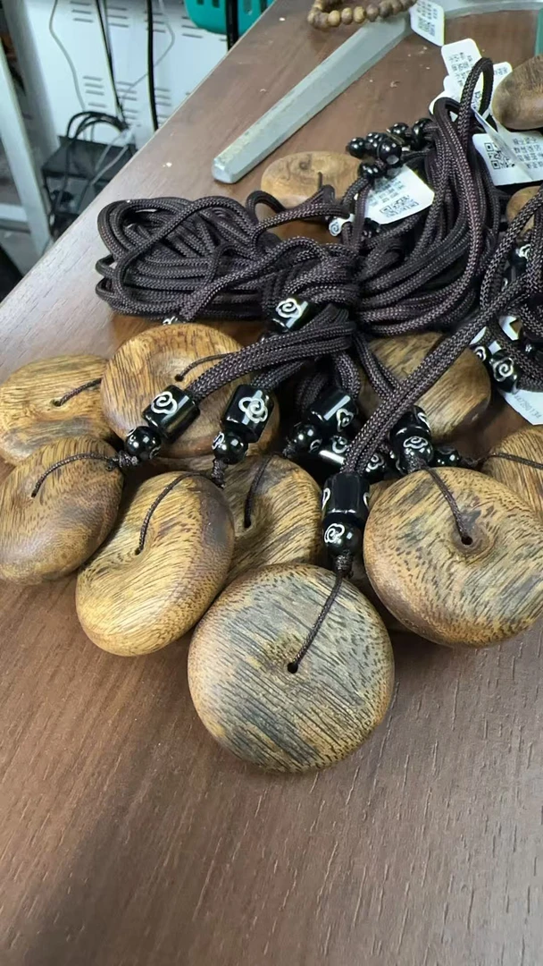 沉香【沉香女儿】精品白棋平安扣多样性发一个