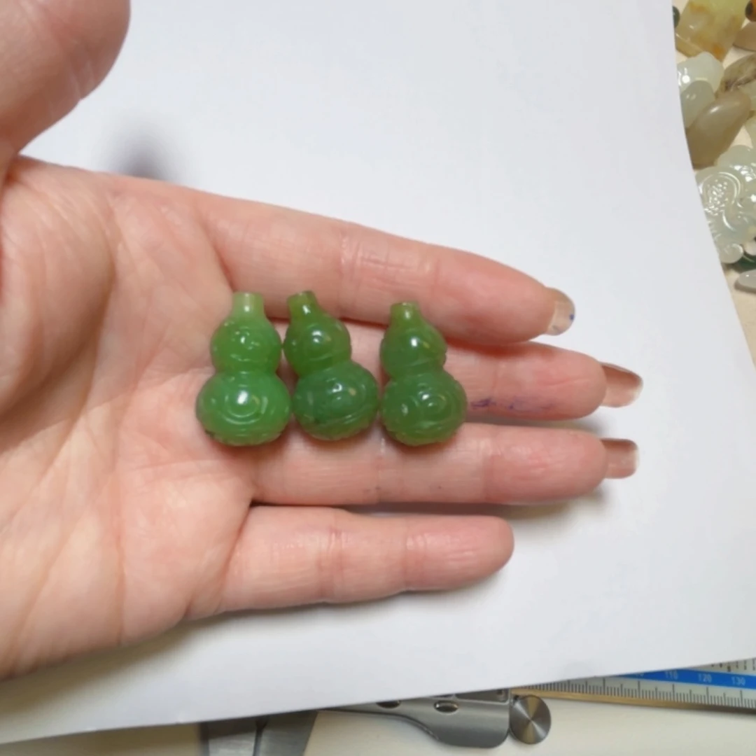 滢***虫颈饰未镶嵌和田玉（碧玉）一图三个