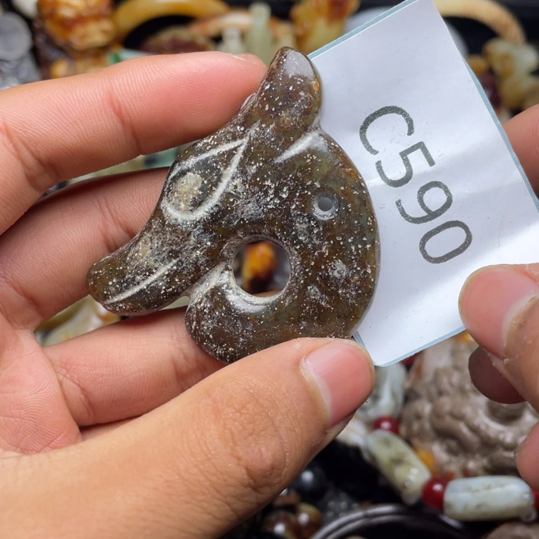 和田玉（糖玉）挂件未镶嵌