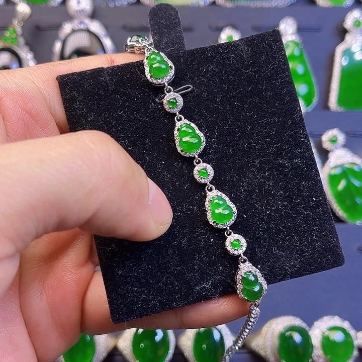 翡翠手链未镶嵌葫芦手链