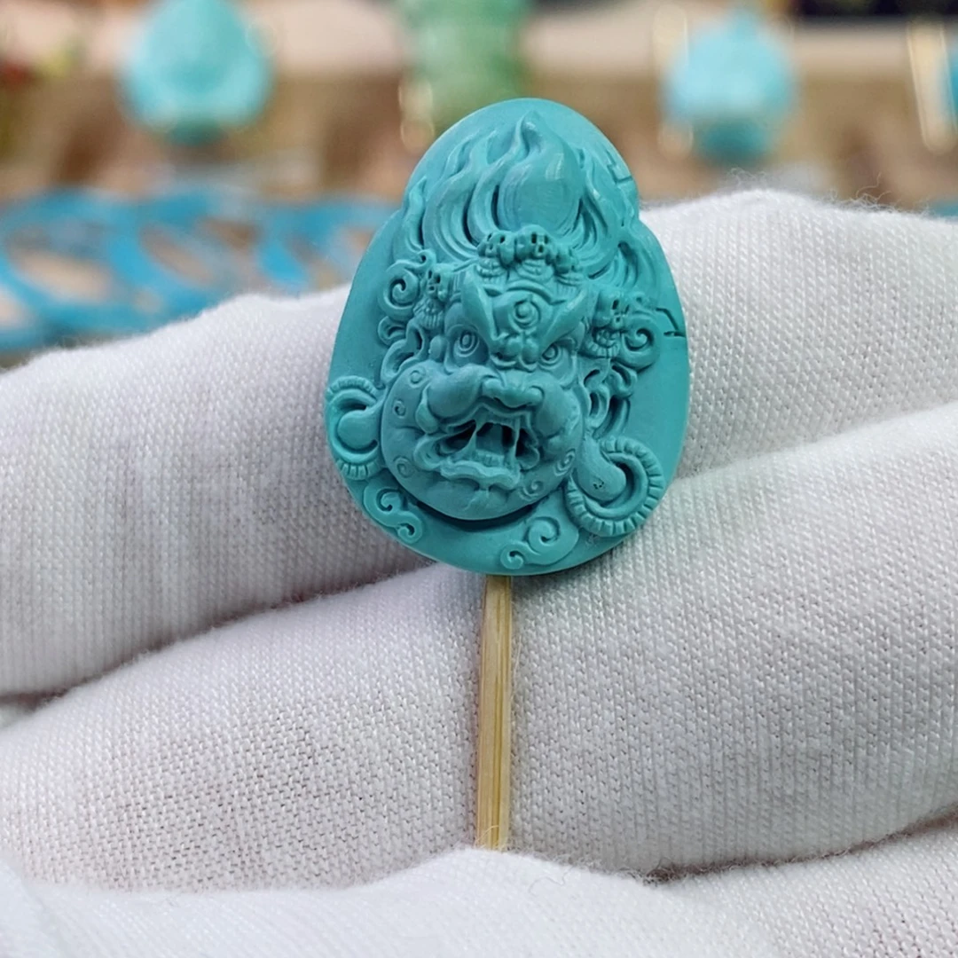 绿松石未镶嵌珠宝奇石