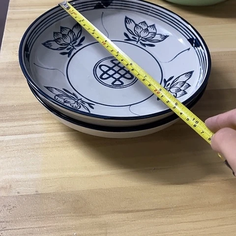 微瑕，不能明火，23厘米高度4，2个青花