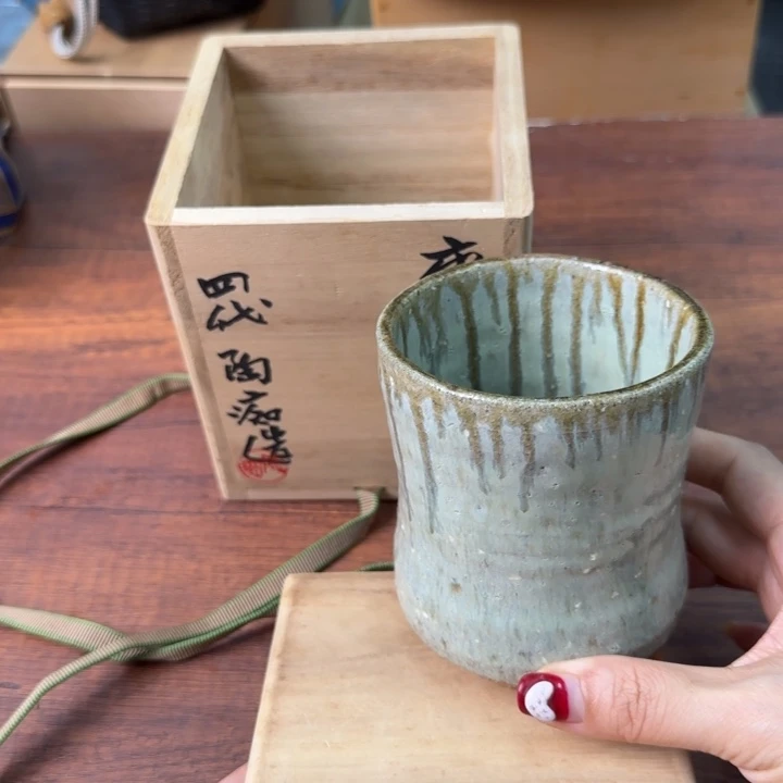 一个陶瓷物件哈哈哈哈哈