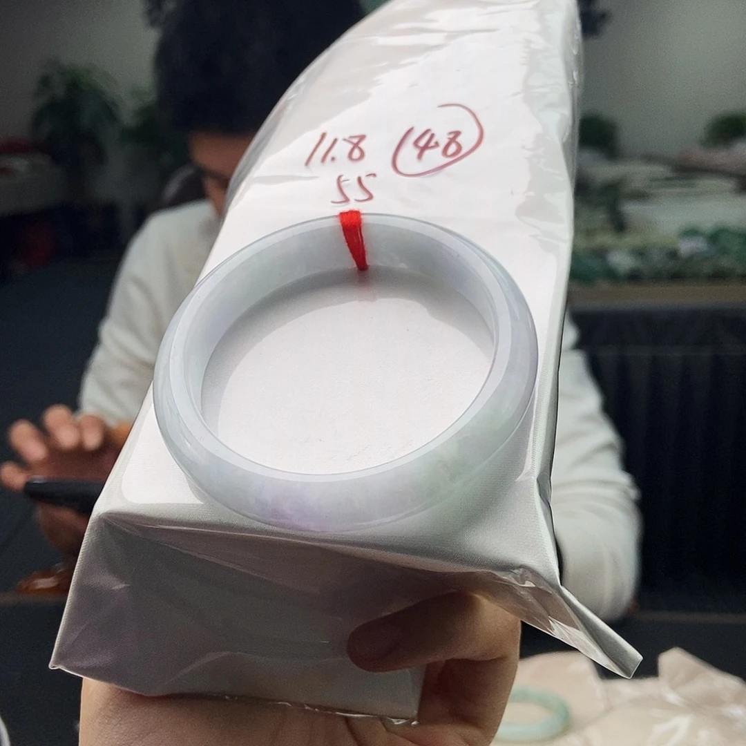 翡翠未镶嵌手镯颜色多样性发拍一发一