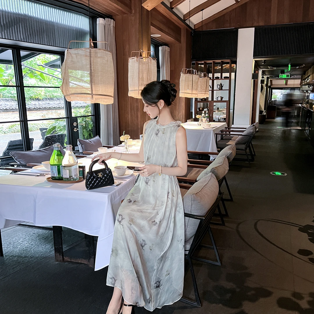 高级感真丝吊带连衣裙女夏2025新款韩版宽松显瘦桑蚕丝背心长裙子