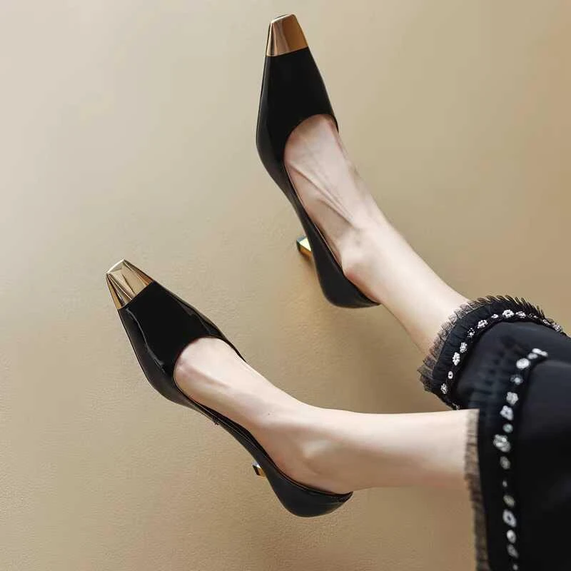 金属头高跟鞋女黑色春新款方头漆皮性感法式白色气质细跟单鞋