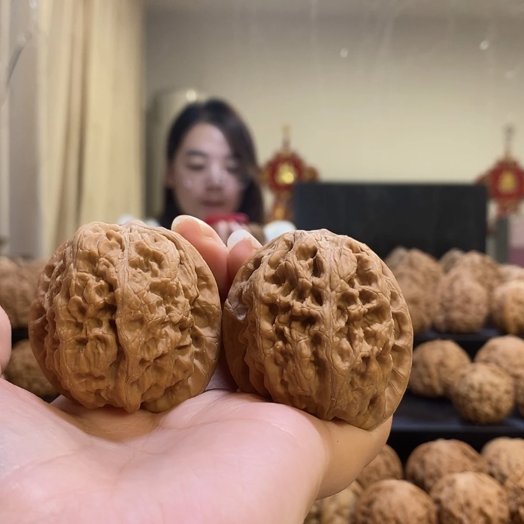 把件文玩核桃王**?43歪将军膀