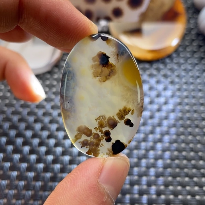 玛瑙/玉髓颈饰未镶嵌梧**黄