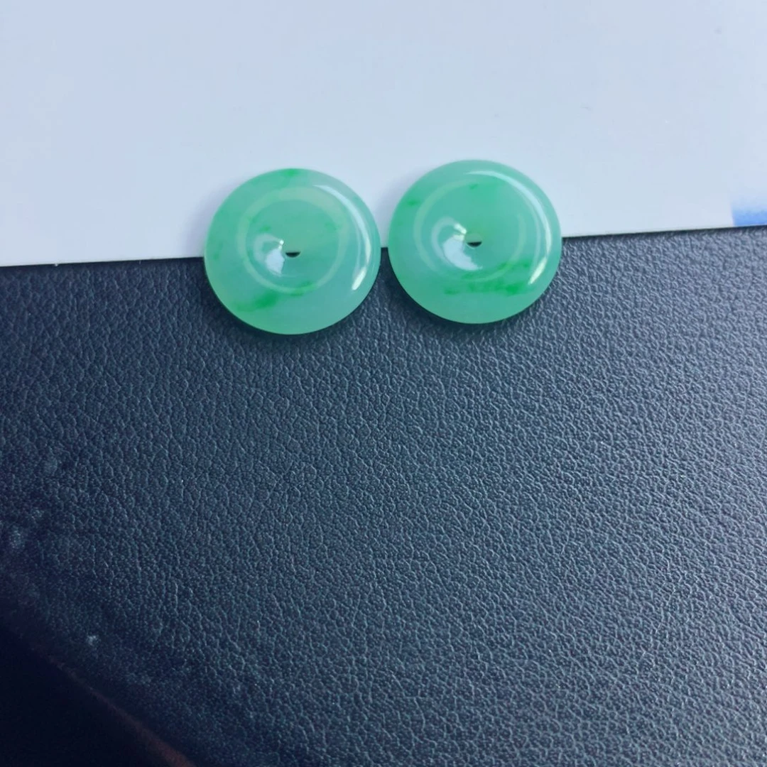 翡翠未镶嵌颈饰平安扣耳坠