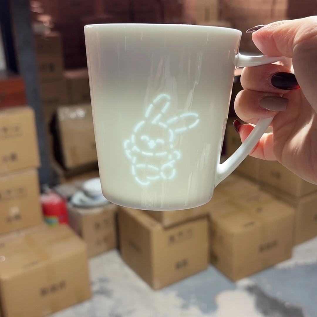 景德镇调皮兔一个