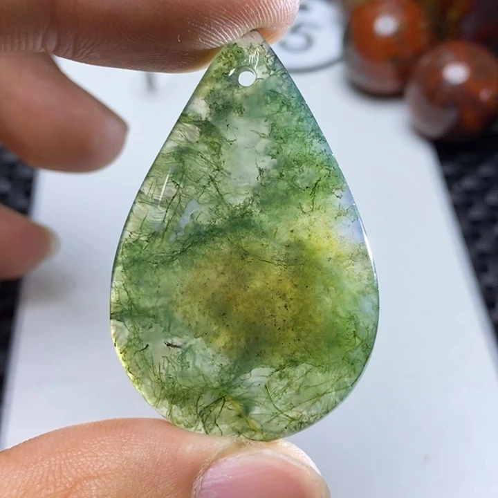 玛瑙/玉髓颈饰未镶嵌芷*