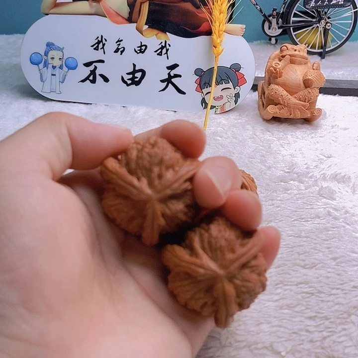 把件文玩核桃B****.三棱