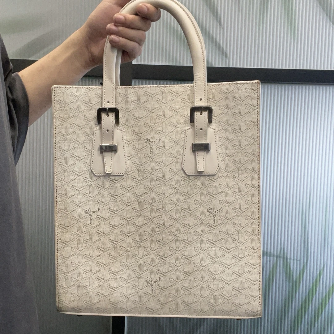 95新 LOEWE/罗意威 【龙】23 0579 白色老花琴谱托特