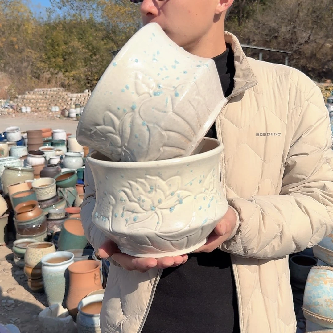 紫砂花盆口20高15（两个拼荷花