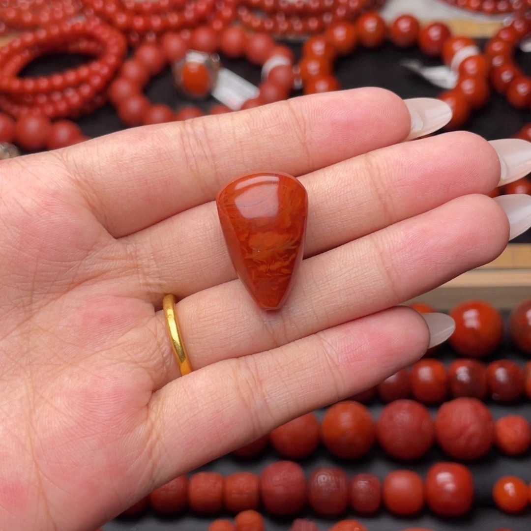 南红玛瑙未镶嵌手串Y14mm牛血火焰三通