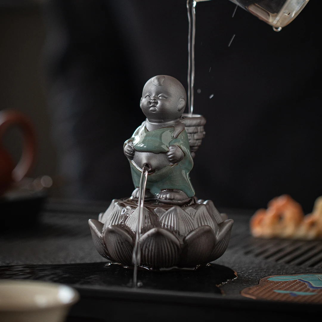 创意陶瓷撒尿童子茶宠摆件精品可养趣味茶玩乔迁新居进门仪式摆件