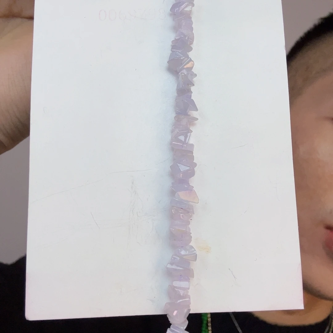 翡翠未镶嵌颈饰一件